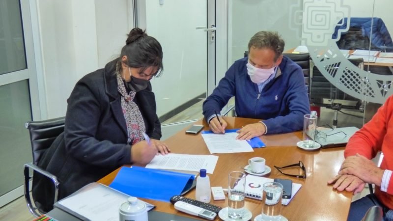 Convenios marco para obras de servicios esenciales para Pomán y Puerta de San José