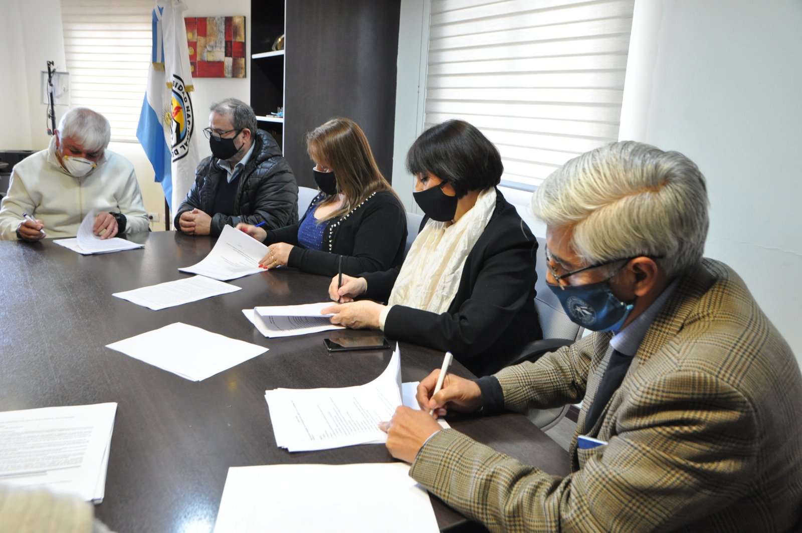 Se firmó acuerdo para protocolo de condiciones laborales del personal No Docente