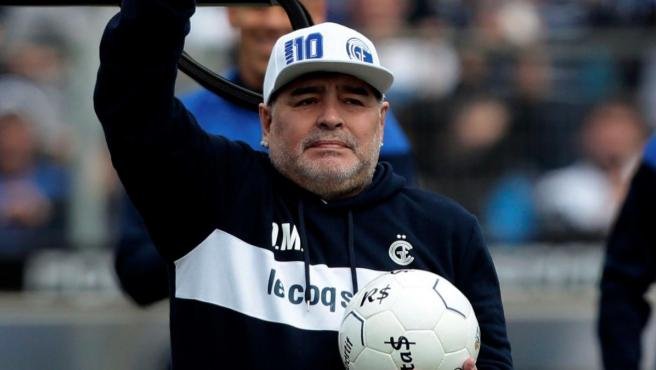 ¡Bomba! Maradona suena como posible técnico de la Selección de España