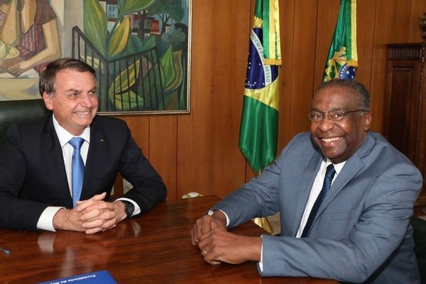 Renuncio Alberto Decotelli, Ministro de Educación brasileño