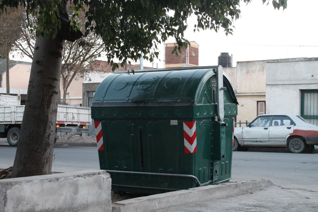 Incorporan más contendedores para facilitar la tarea de los recolectores