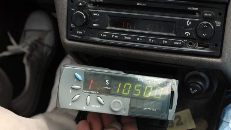 Se negó a abonar el viaje en un remís y lo aprehendieron