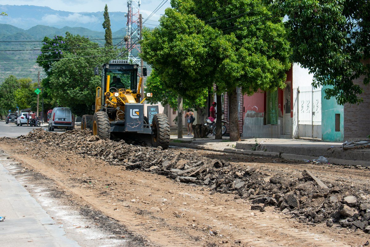 Trabajos de repavimentación en Av. Los Terebintos