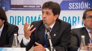 Siete  integrantes del gabinete de Bolivia tienen CV-19