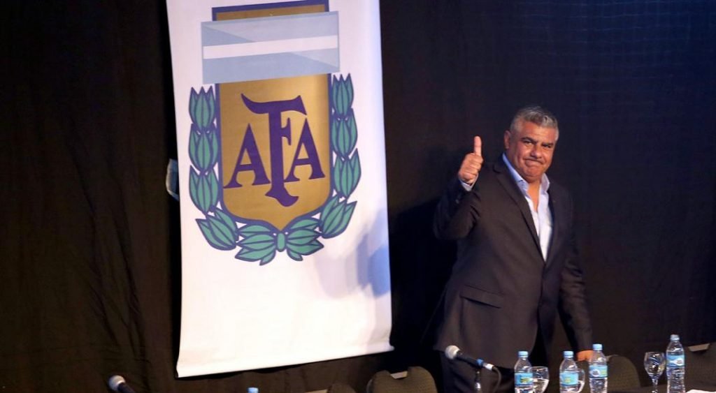 El regreso del fútbol en la Argentina, está cada vez más lejos