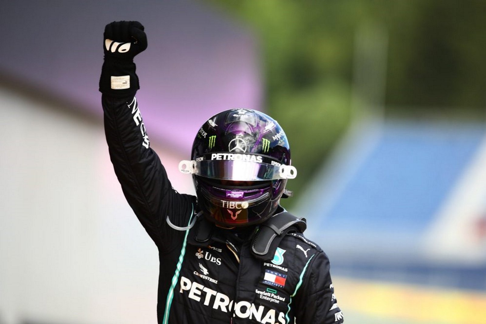Formula 1: Hamilton larga primero en Silverstone