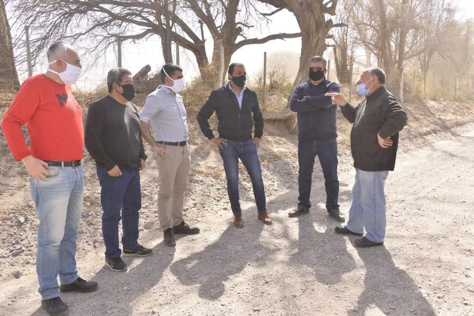 El ministro Niederle recorrió obras en Santa María y anunció la construcción de un puente