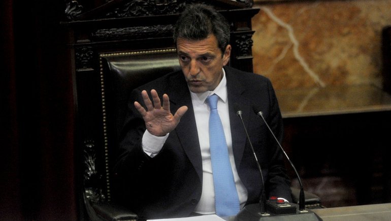 Massa a la oposición: “Pueden recibir instrucciones (desde Francia) pero no pueden sesionar”