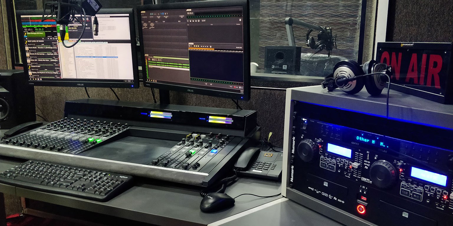 Invitan a las radios a sumarse a la promoción de la lectura