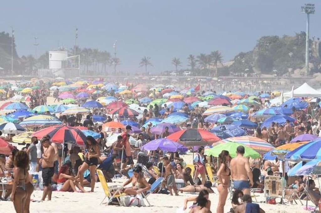 Playas llenas en el festejo por el Día de la Independencia Brasileña