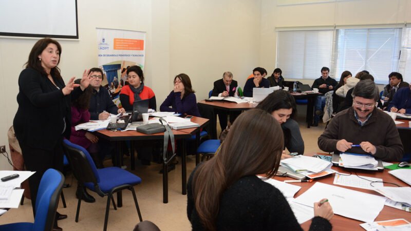 Validez oficial para capacitación docente