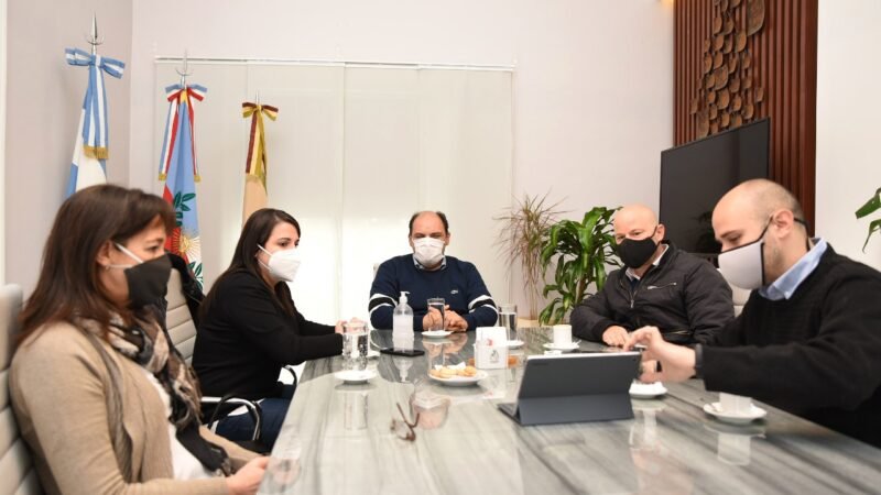Reunión por los domos de astronomía y ciencias en el Pueblo Perdido