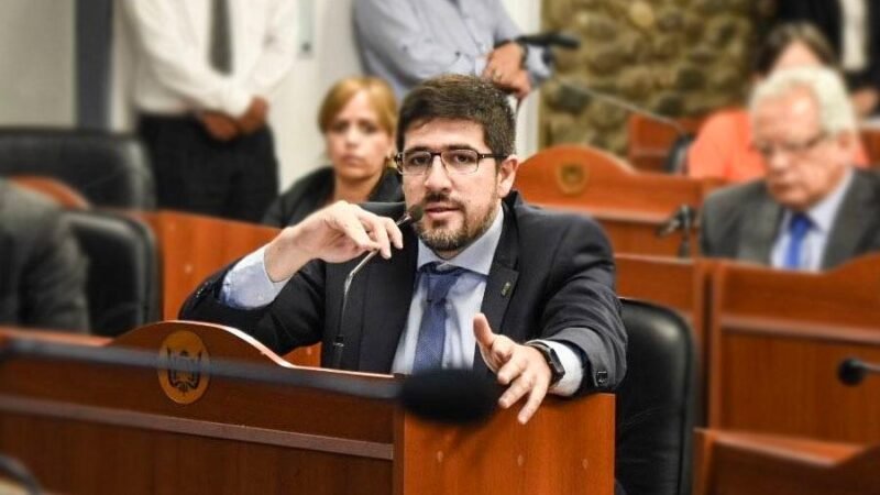 Rivera: “la oposición tiene falta de liderazgo y en el afán de posicionarse, ataca más de lo que propone”