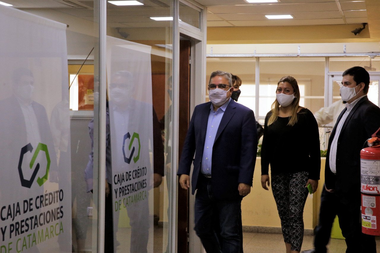 Raúl Jalil anunció línea de créditos y un nuevo sorteo hipotecario