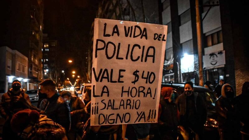 Policías Bonaerenses piden mejoras salariales