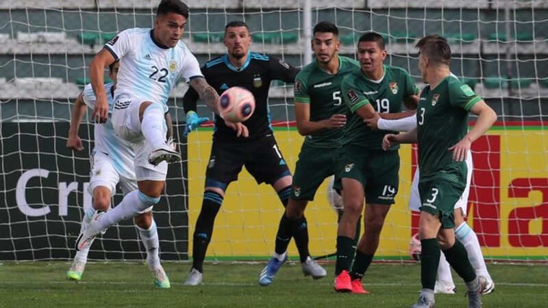 Argentina hizo pie en la altura y le gano a Bolivia 2 a 1