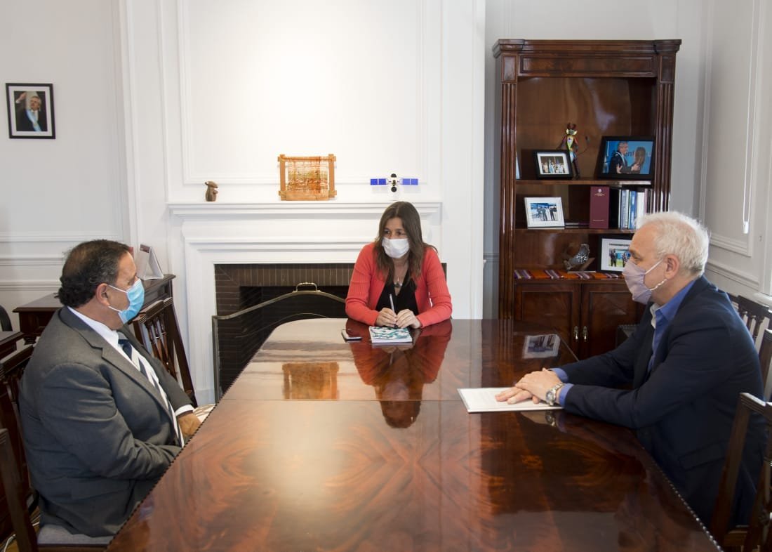 La ministra Frederic junto al gobernador de La Rioja, Ricardo Quintela