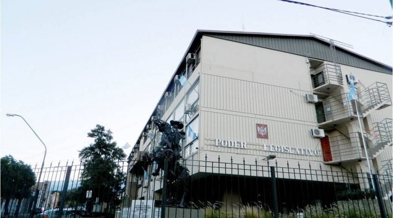 El Senado suspendió la sesión de forma preventiva