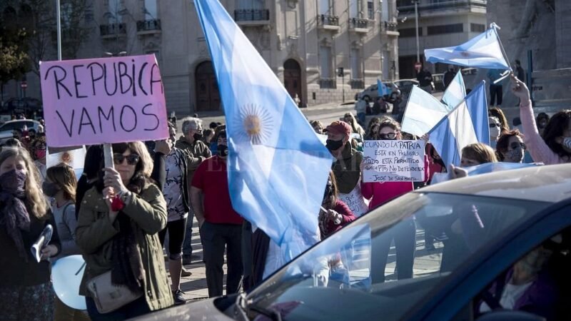 Banderazo: multitudinarias marchas en distintos puntos del país