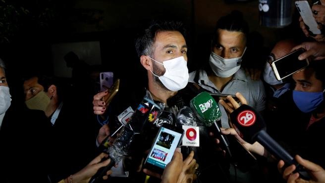 Leopoldo Luque, medico de Maradona: «Diego está sedado y da buena respuesta neurológica»
