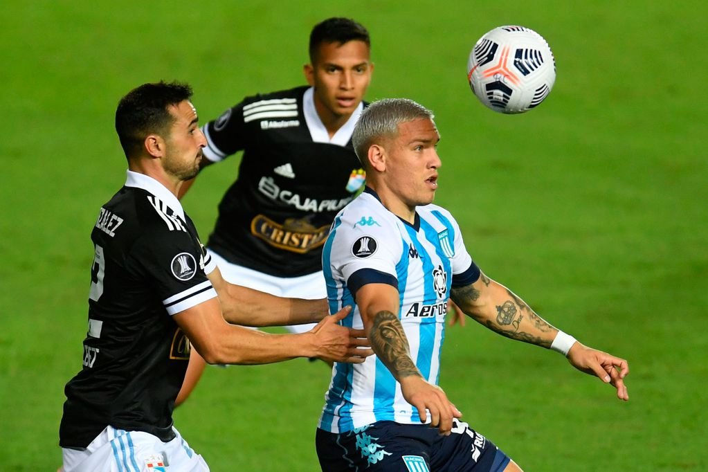 Racing visita en Perú a Sporting Cristal