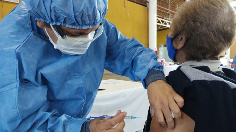 Avanza la aplicación de la segunda dosis de Sinopharm