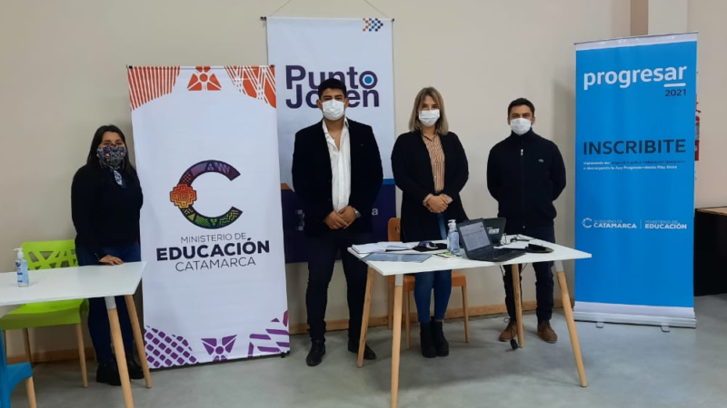 Se puso en marcha la asistencia para la Becas Progresar en el Punto Joven y en Escuela Activa