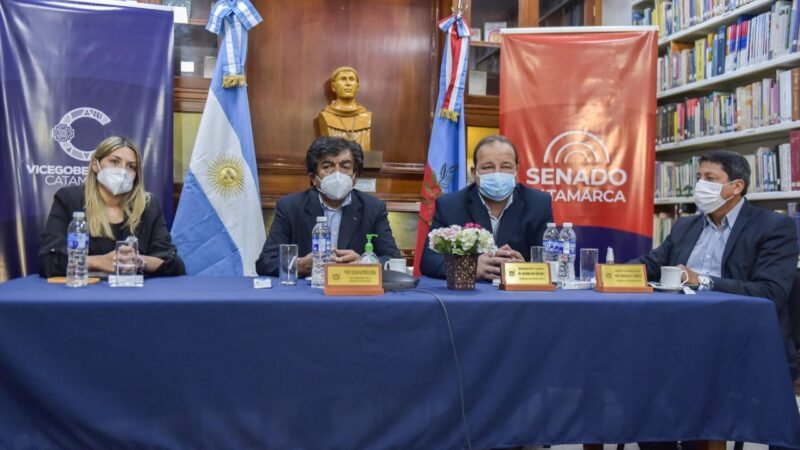 La ministra Centurión se reunió con Senadores