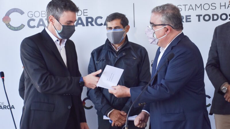 Raúl tomó juramento al nuevo Asesor General de Gobierno