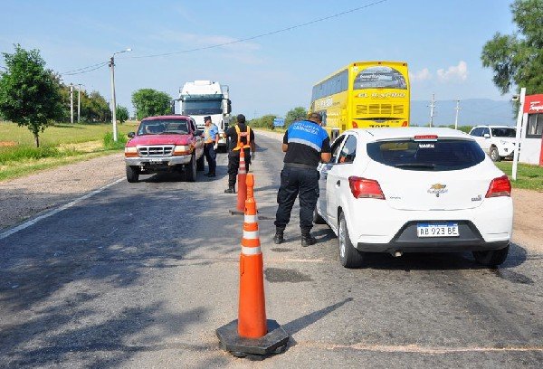 Día del padre: controles estrictos para evitar “juntadas”