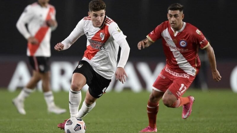River y Argentinos empataron por los octavos de la Copa Libertadores