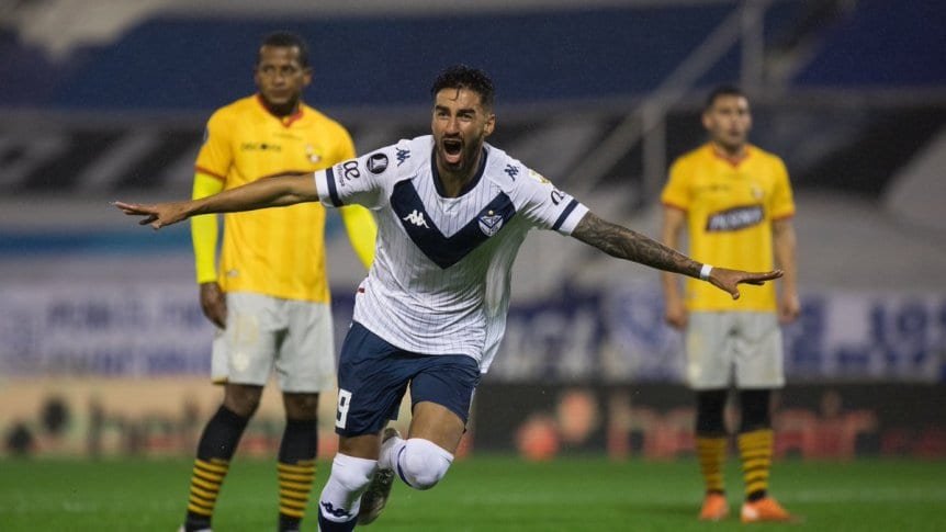 Vélez pego primero, le ganó 1 a 0 a Barcelona de Ecuador