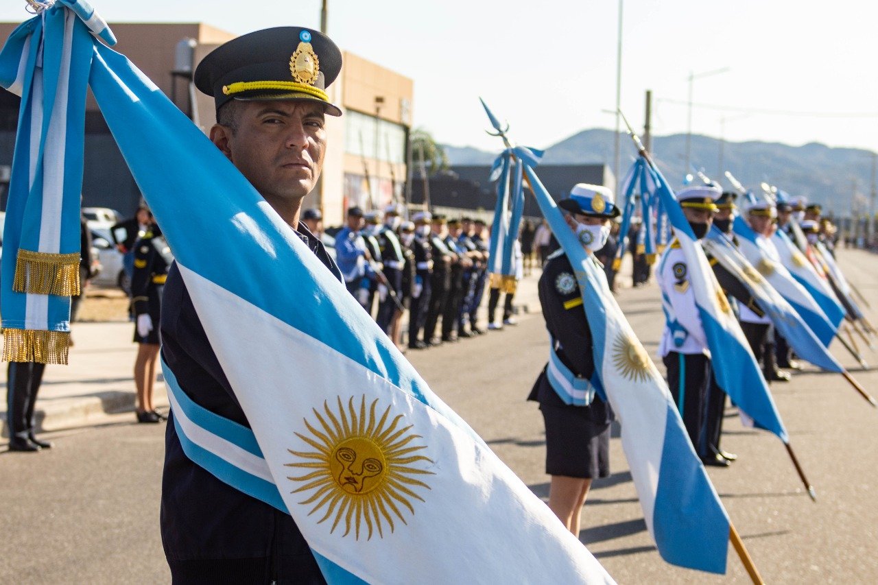 Jalil participó de la celebración del 199° aniversario de la Policía de la Provincia