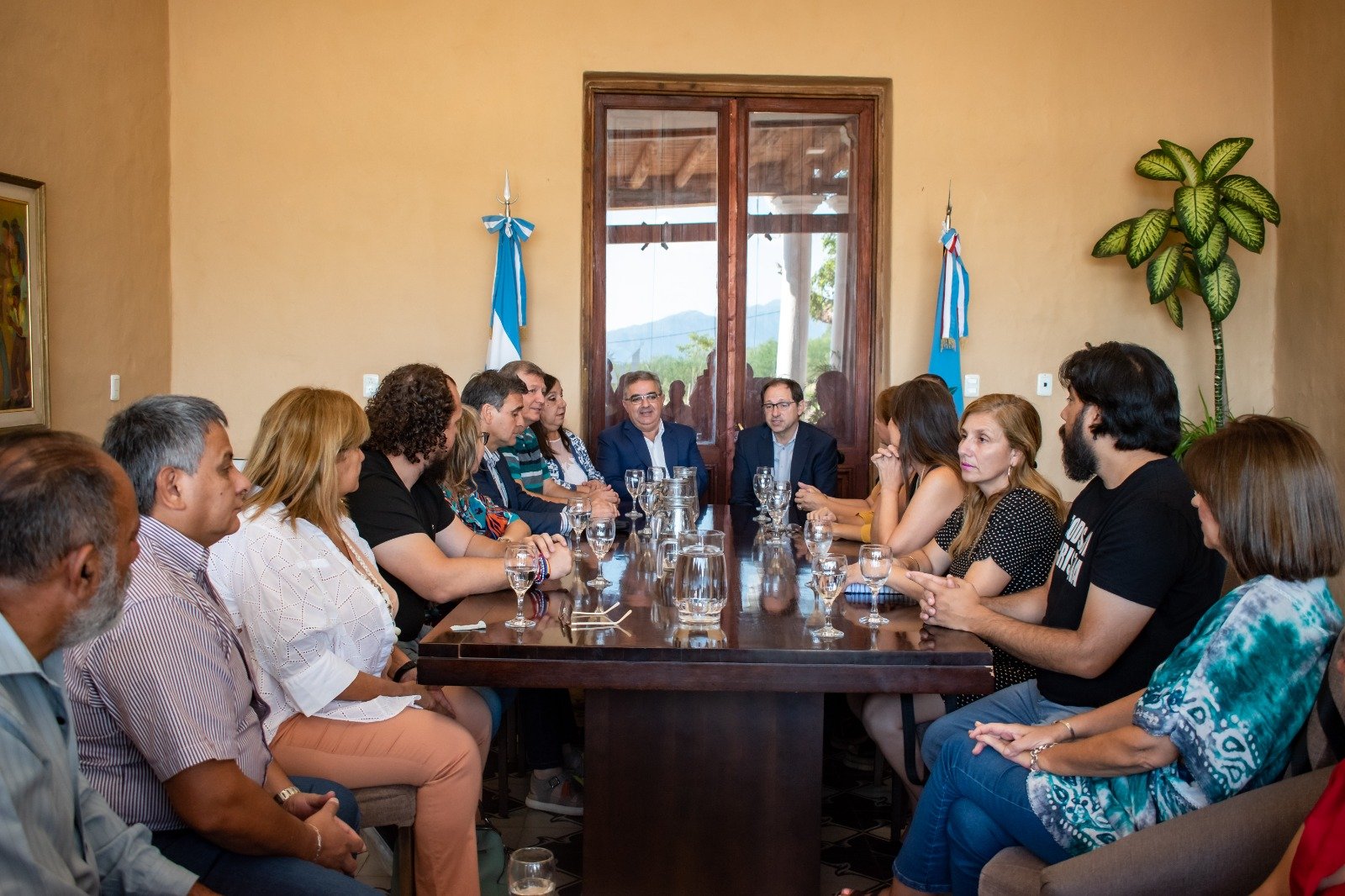 Raúl mantuvo una reunión de trabajo con los legisladores provinciales