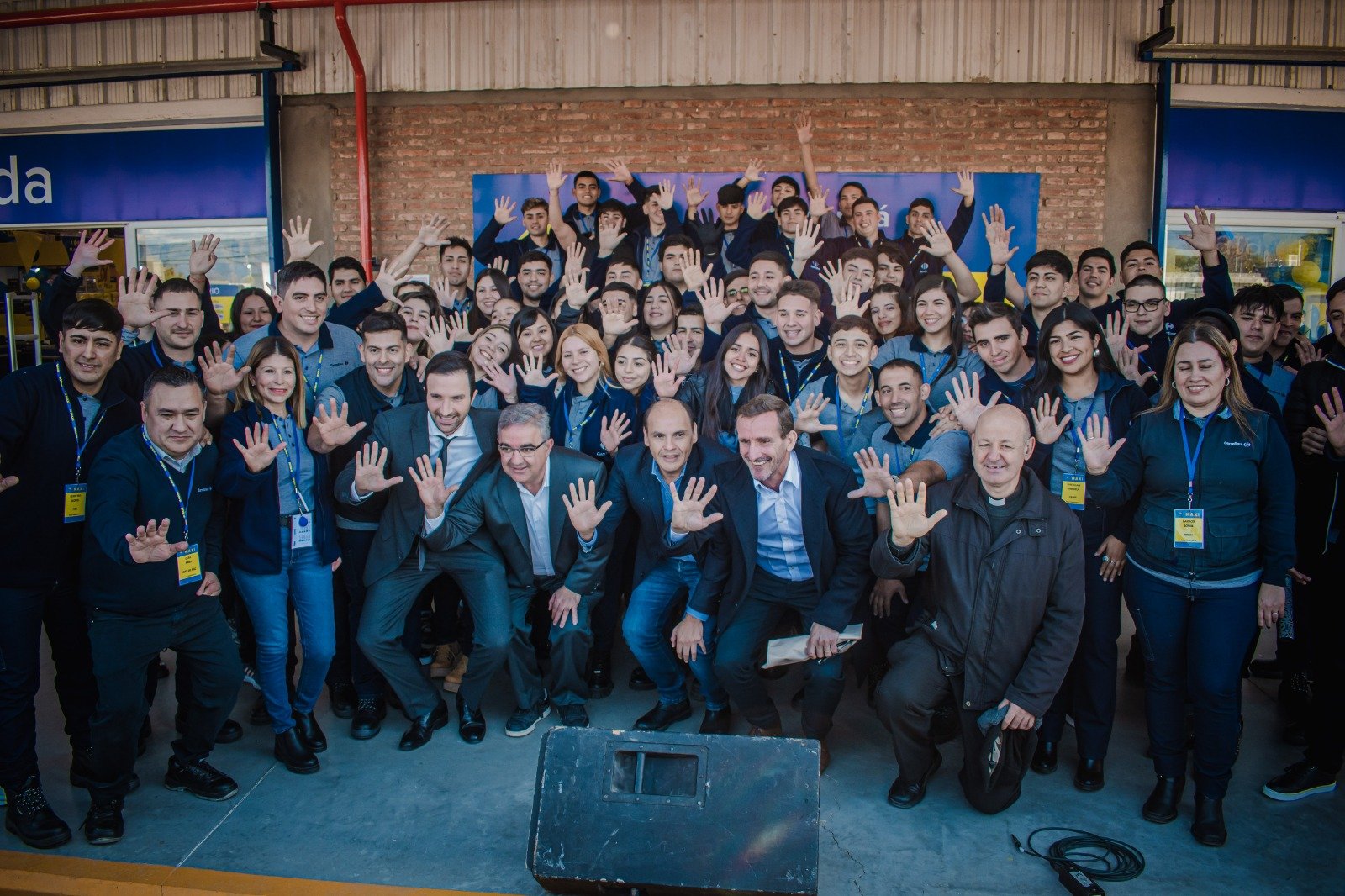 Carrefour abrió su tercera sucursal e incorporó 100 nuevos empleados
