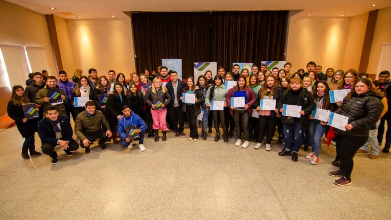 Se entregaron certificados de formación profesional y más de $3.000.000 en fondos para emprendedores de Fray Mamerto Esquiú