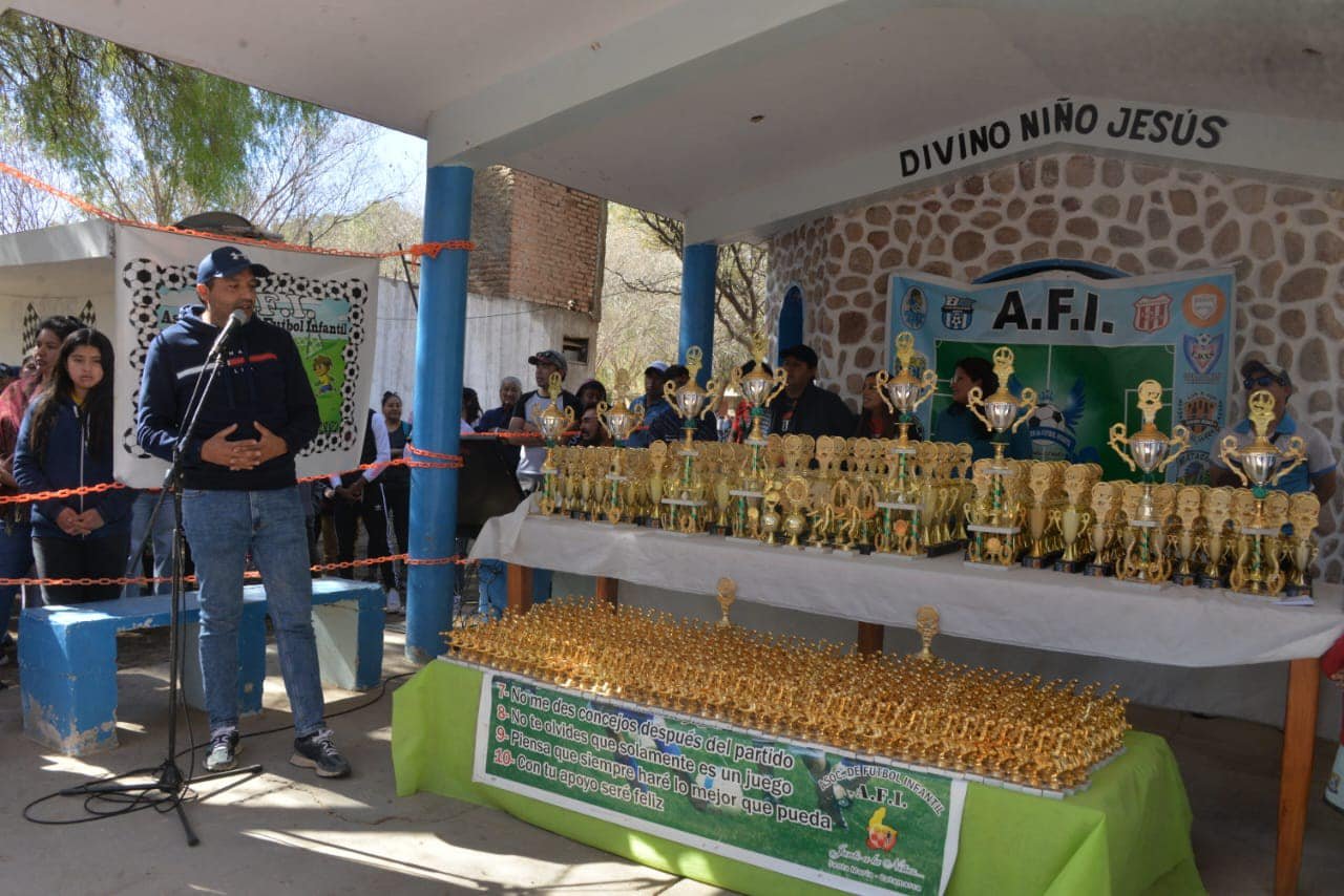 El Intendente de Santa María, participó de la culminación del campeonato de la Asociación del fútbol infantil
