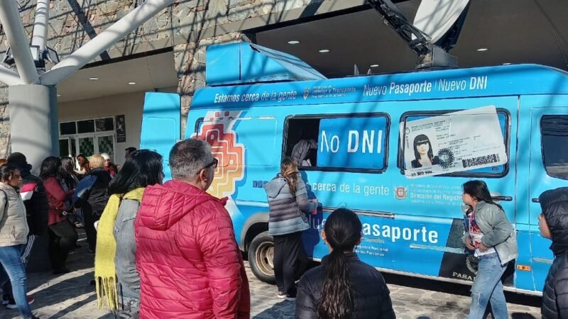 Exitoso operativo de DNI y Pasaporte en la Fiesta Nacional e Internacional del Poncho