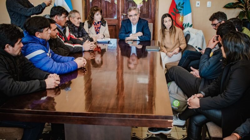 Gobierno y gremios analizan un plan de trabajo para mejoras salariales a trabajadores municipales