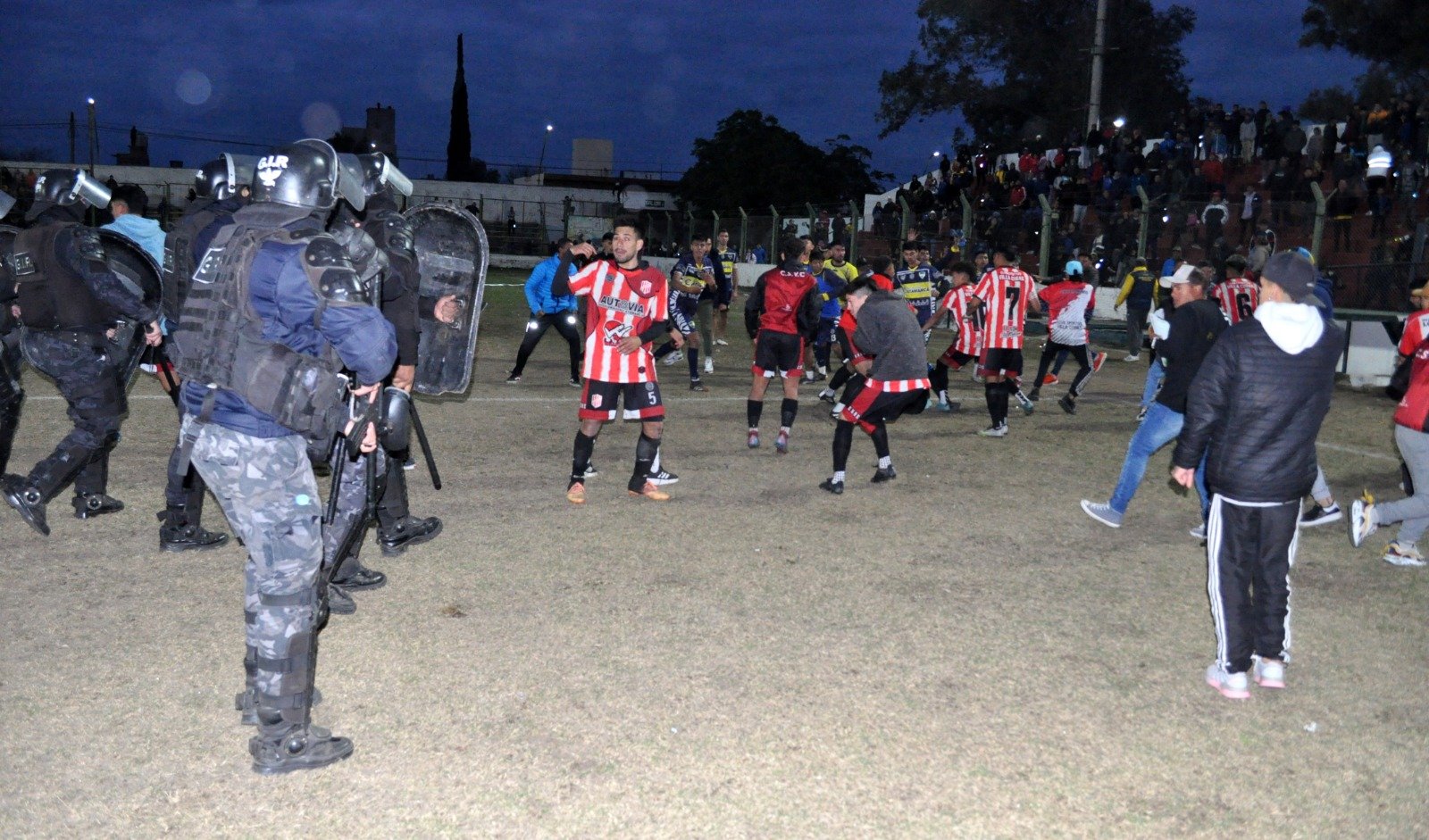 El secretario de Deportes, Daniel Lavatelli, repudió los hechos de violencia en el Malvinas Argentina