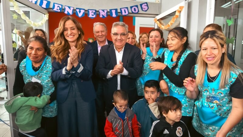 Raúl y la ministra Tolosa Paz inauguraron el Centro de Desarrollo Infantil “Rincón de Luz”
