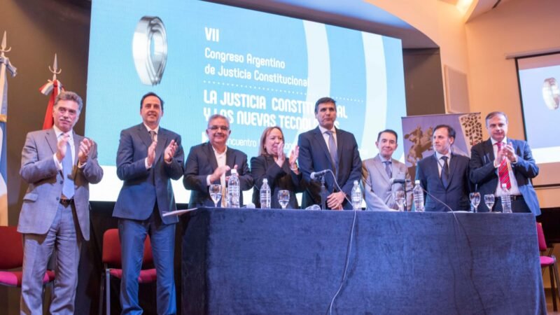 El Gobernador participó del VII Congreso Argentino de Justicia Constitucional en Córdoba