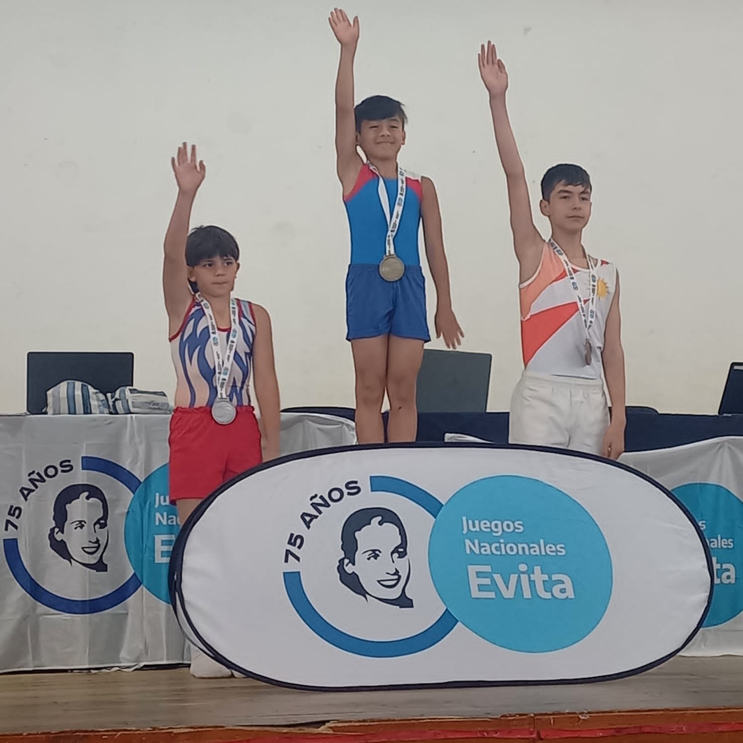 Rivero y Tobares sumaron medallas para Gimnasia en Trampolin