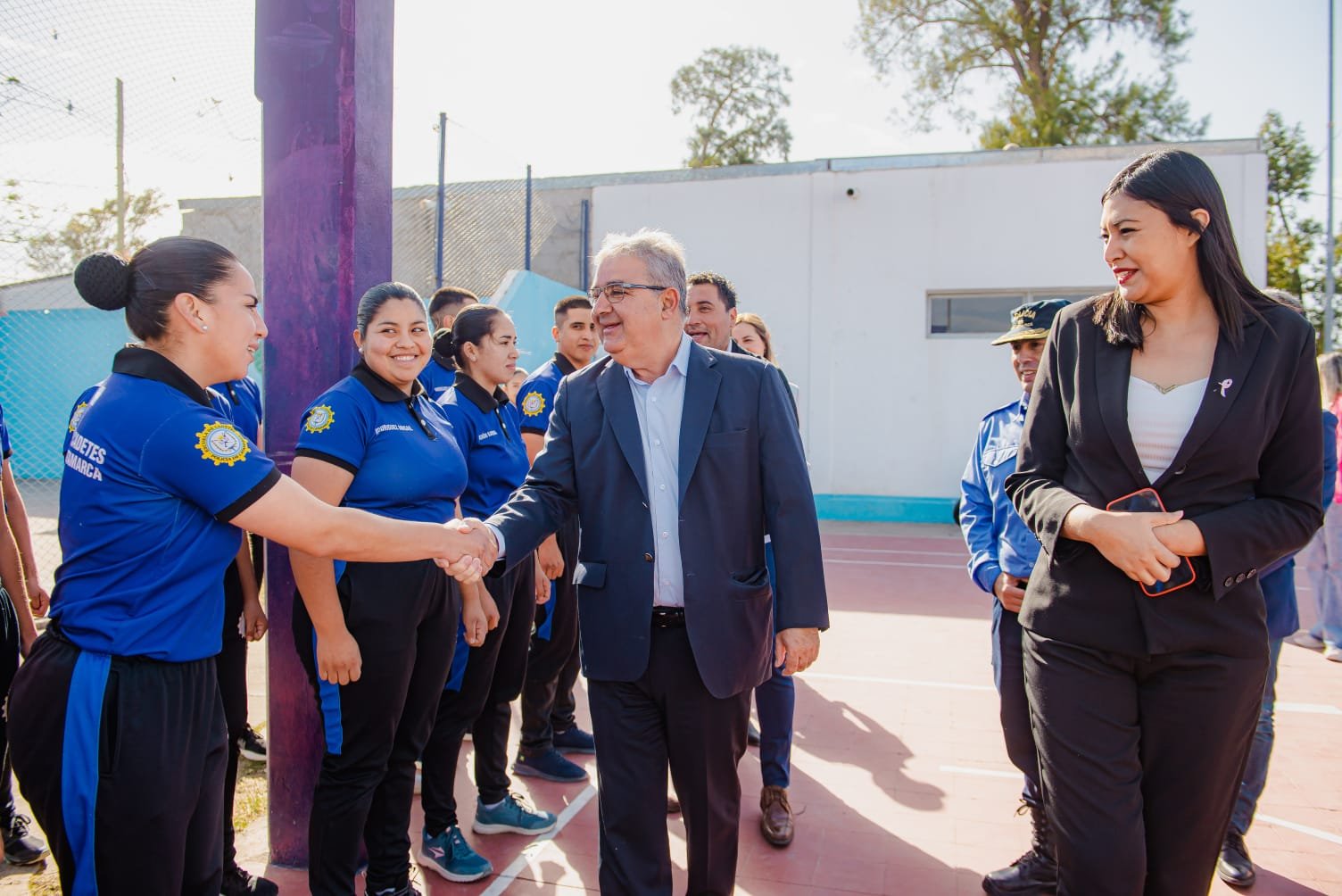 El Gobernador visitó la Escuela de Cadetes