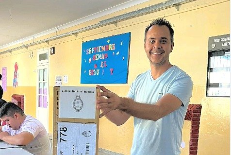 Saujil Apuesta por el Cambio: Enzo Carrizo Se Impuso con un Rotundo 60%