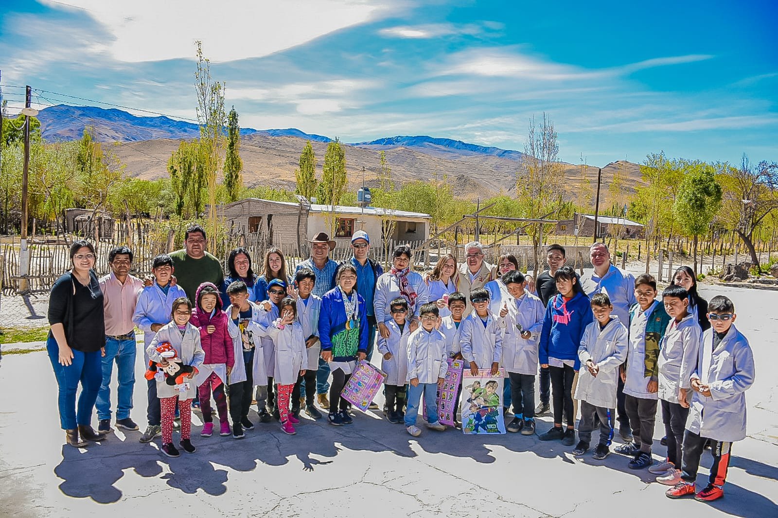 El Gobernador visitó a las comunidades del Alto Valle del Cajón en Santa María