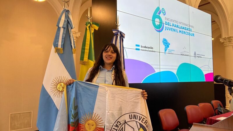 Alumna de La Fray en el VI Parlamento Juvenil del Mercosur
