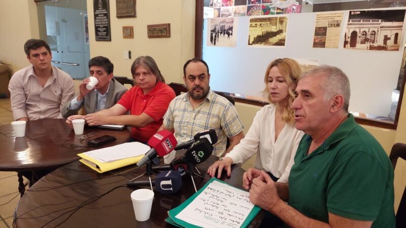 Empleados públicos presentarán un petitorio al Gobierno Provincial con más de 2 mil firmas exigiendo salarios dignos