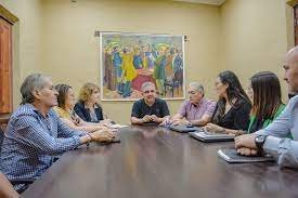 El Gobierno acordó aumento y una bonificación extraordinaria de $40.000